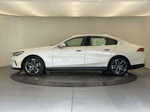 2024 BMW i5 eDrive40