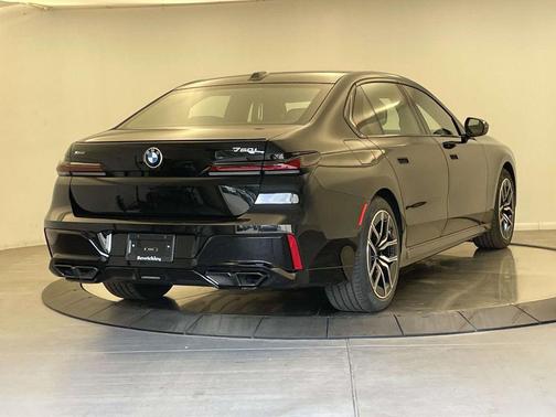 2025 BMW 760 xDrive