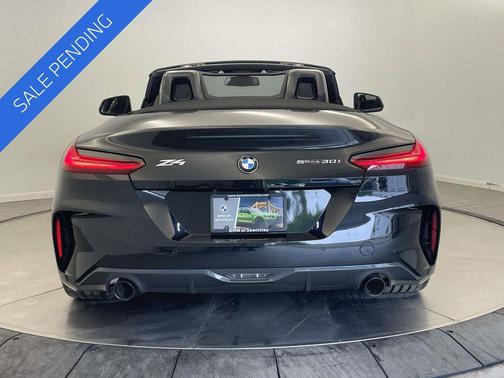 Black Sapphire Metallic 2022 BMW Z4 sDrive30i
