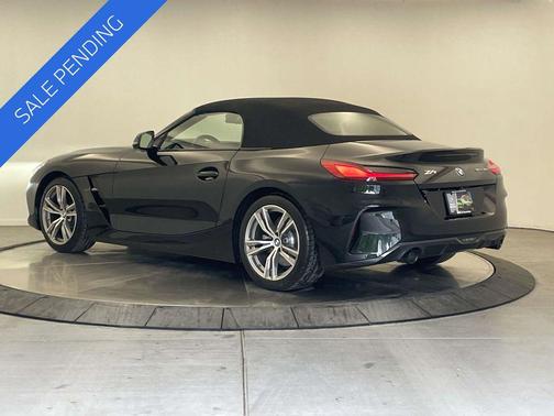 Black Sapphire Metallic 2022 BMW Z4 sDrive30i