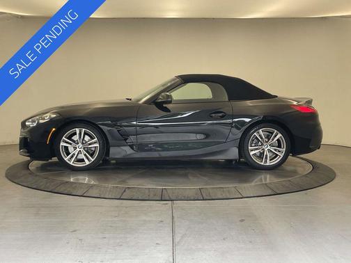 Black Sapphire Metallic 2022 BMW Z4 sDrive30i