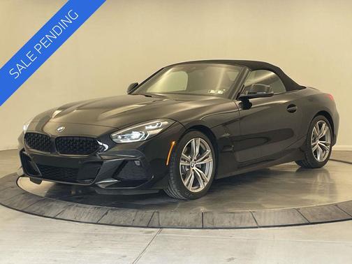 Black Sapphire Metallic 2022 BMW Z4 sDrive30i