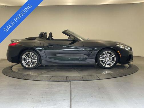 Black Sapphire Metallic 2022 BMW Z4 sDrive30i