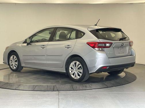 Ice Silver Metallic 2022 Subaru Impreza Base
