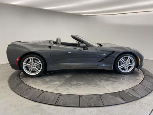 Watkins Glen Gray Metallic 2017 Chevrolet Corvette Stingray