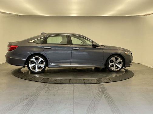 2018 Honda Accord Touring 2.0T
