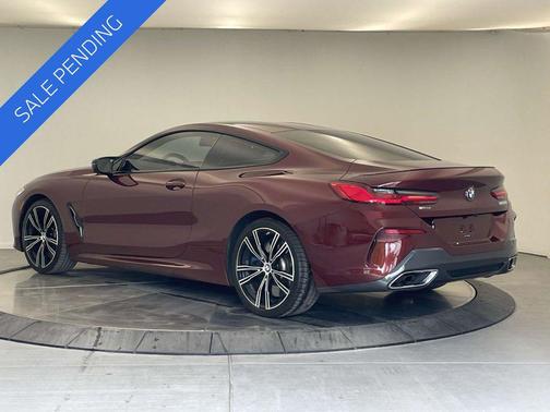 Aventurin Red Metallic 2024 BMW M850 xDrive