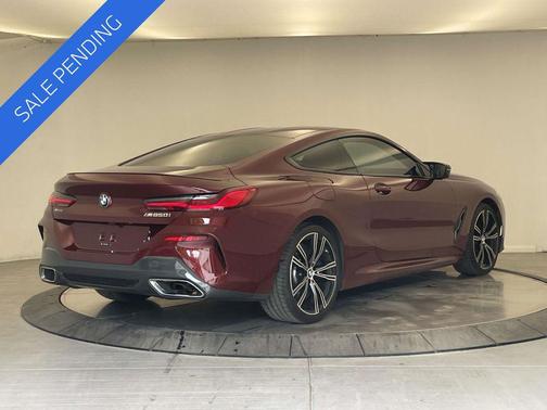 Aventurin Red Metallic 2024 BMW M850 xDrive