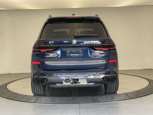 2026 BMW X7 M60i