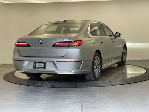 2024 BMW i7 eDrive50