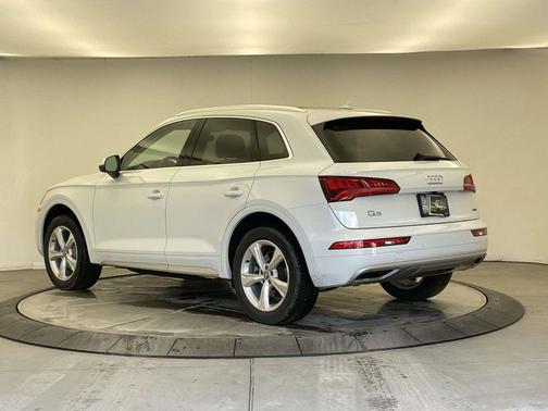 2020 Audi Q5 45 Premium Plus