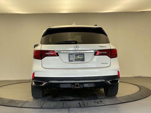 White Diamond Pearl 2017 Acura MDX 3.5L w/Technology & Entertainment Pkgs