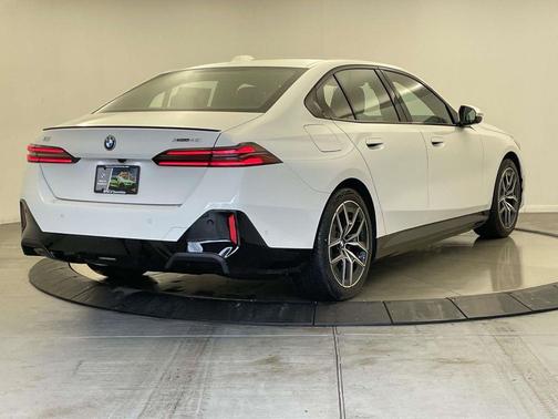 2026 BMW i5 xDrive40