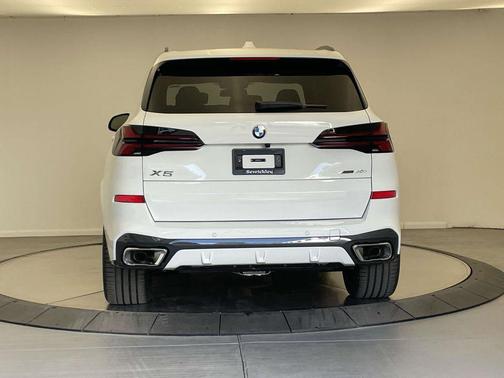 Alpine White 2026 BMW X5 xDrive40i