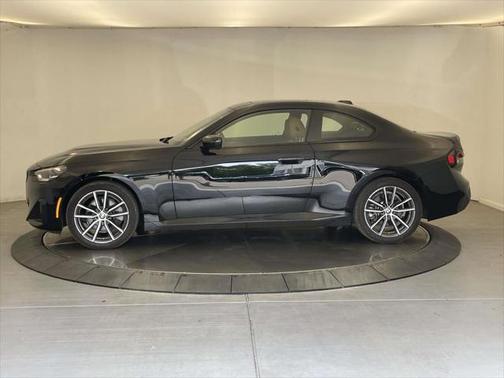 2024 BMW 230 i xDrive