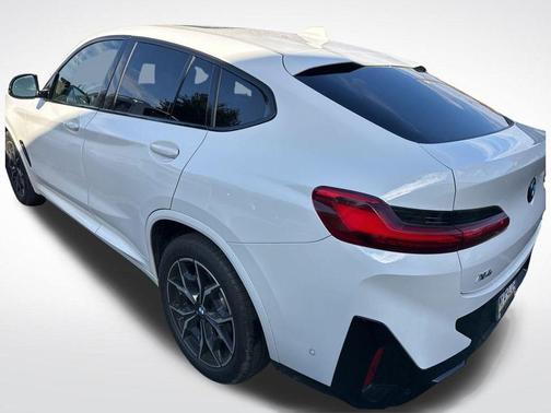 2025 BMW X4 M40i
