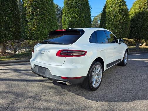 2017 Porsche Macan Base AWD 4dr SUV