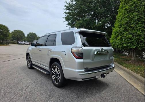 Classic Silver Metallic 2017 Toyota 4Runner Limited