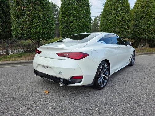 2017 INFINITI Q60 2.0t Premium