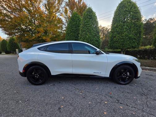 2021 Ford Mustang Mach-E California Route 1
