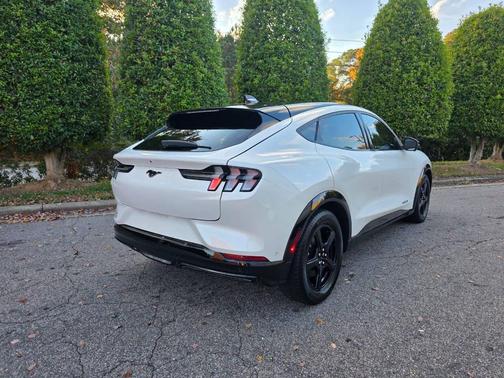2021 Ford Mustang Mach-E California Route 1