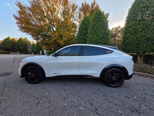 2021 Ford Mustang Mach-E California Route 1