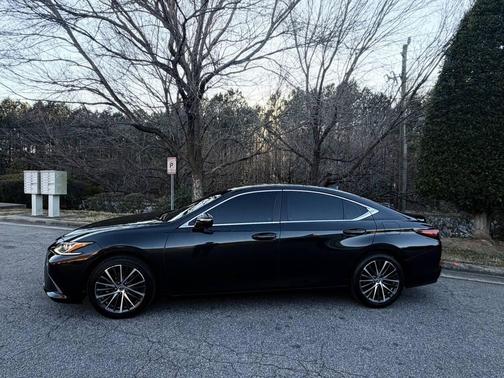 2022 Lexus ES 350 Base