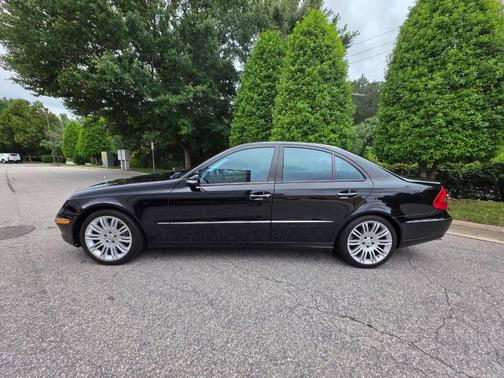 Black 2008 Mercedes-Benz E-Class E 550 4dr Sedan