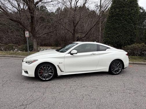 2017 INFINITI Q60 3.0t Red Sport 400