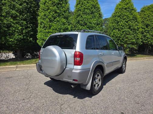 Gray 2005 Toyota RAV4 Base