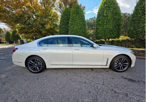2020 BMW 750 i xDrive
