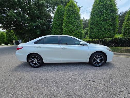 White 2017 Toyota Camry XSE