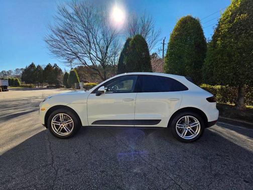 2018 Porsche Macan Base AWD 4dr SUV