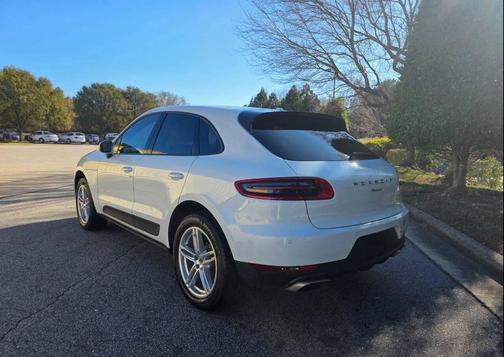 2018 Porsche Macan Base AWD 4dr SUV