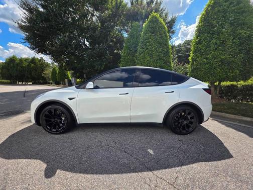 2021 Tesla Model Y Standard Range Rear-Wheel Drive