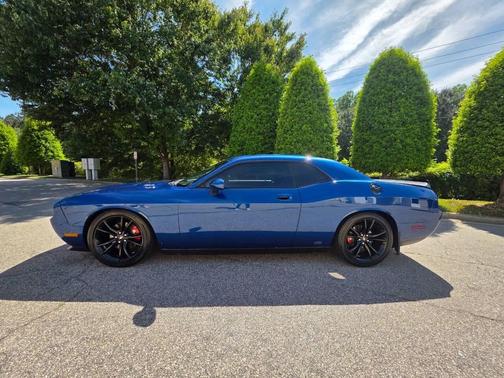 Deep Water Blue Pearlcoat 2010 Dodge Challenger R/T