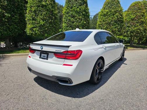 2016 BMW 750 i xDrive