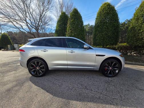 2017 Jaguar F-PACE First Edition