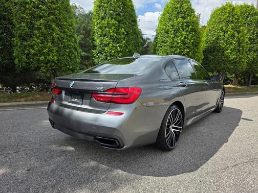 2019 BMW 750 i xDrive