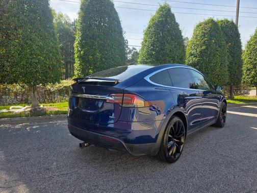 Deep Blue Metallic 2018 Tesla Model X 75D