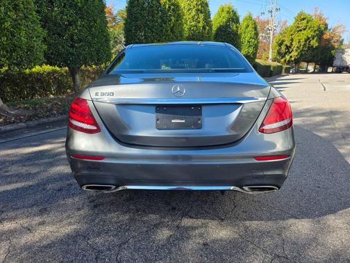2017 Mercedes-Benz E-Class E 300 4dr Sedan