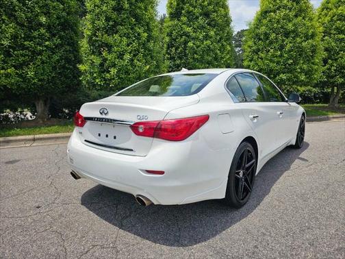 2015 INFINITI Q50 Base