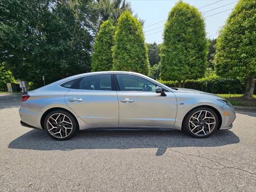 2022 Hyundai SONATA SE