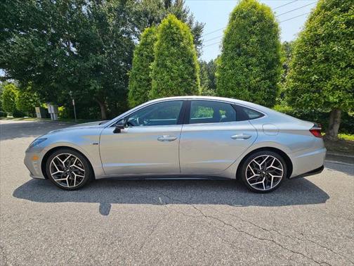 2022 Hyundai SONATA SE