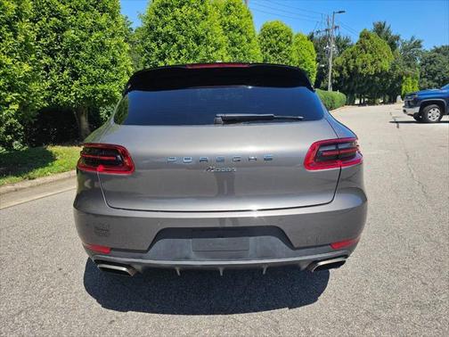 2018 Porsche Macan Base