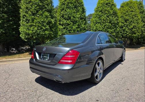 Flint Gray Metallic 2011 Mercedes-Benz S-Class S 550 4dr Sedan