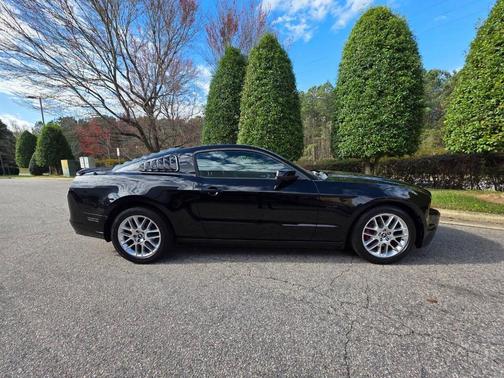 2013 Ford Mustang V6 Premium