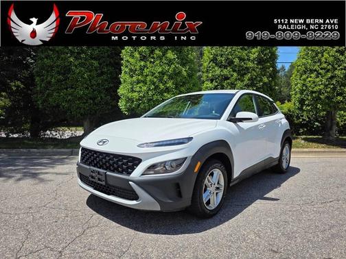 Lunar White 2022 Hyundai KONA SE