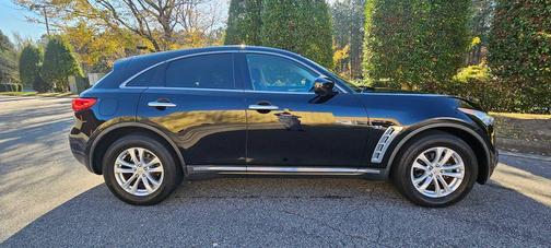 Black Obsidian 2017 INFINITI QX70 Base