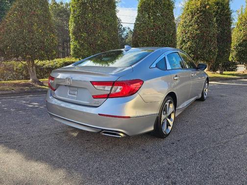 2019 Honda Accord Touring 2.0T